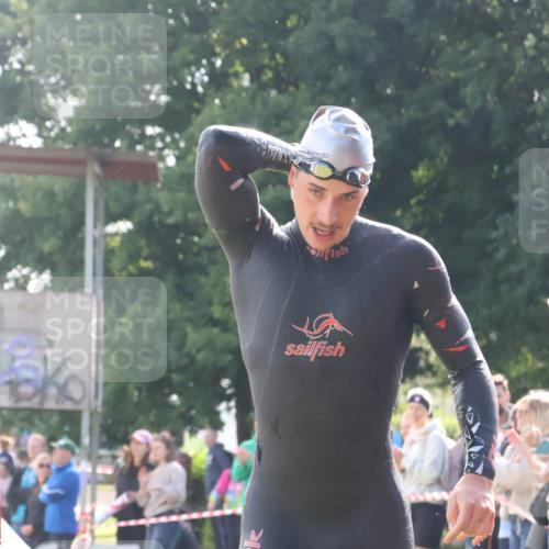 16.06.2024 - 26. Vierlanden-Triathlon Lena Gebhardt http://msf.ph/oto/6311925 16.06.2024 09:32:25 Schwimmen 62, 62 meine-sportfotos.de