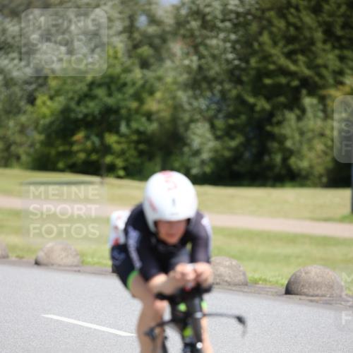 16.06.2024 - 26. Vierlanden-Triathlon Jannik Wohlers http://msf.ph/oto/6311931 16.06.2024 11:44:28 Radfahren 51, 225, 270 meine-sportfotos.de