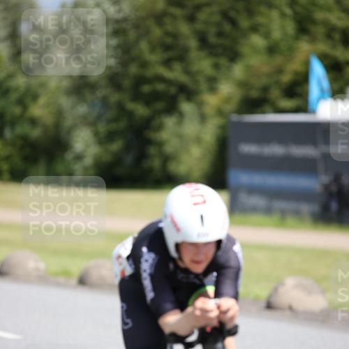 16.06.2024 - 26. Vierlanden-Triathlon Jannik Wohlers http://msf.ph/oto/6311967 16.06.2024 11:44:28 Radfahren 51, 225, 270 meine-sportfotos.de
