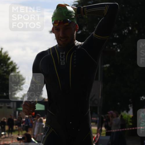 16.06.2024 - 26. Vierlanden-Triathlon Lena Gebhardt http://msf.ph/oto/6311971 16.06.2024 09:33:56 Schwimmen 73, 73 meine-sportfotos.de