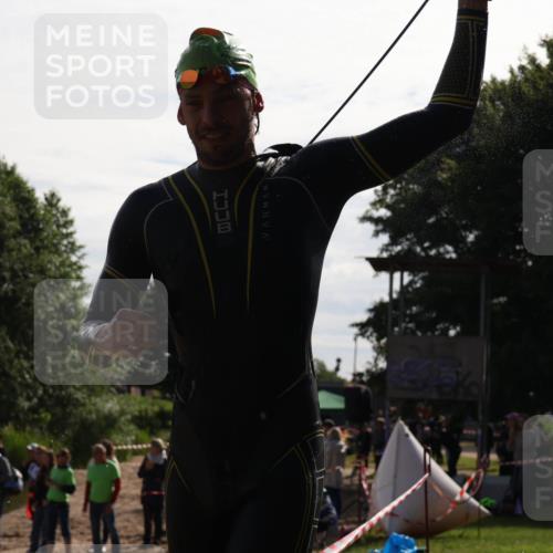 16.06.2024 - 26. Vierlanden-Triathlon Lena Gebhardt http://msf.ph/oto/6311976 16.06.2024 09:33:57 Schwimmen 73, 73 meine-sportfotos.de