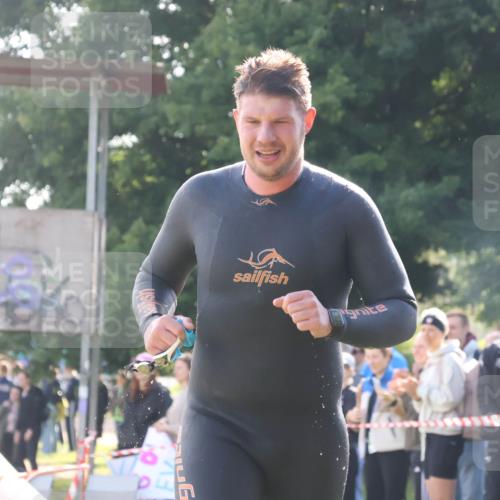 16.06.2024 - 26. Vierlanden-Triathlon Lena Gebhardt http://msf.ph/oto/6312020 16.06.2024 09:34:24 Schwimmen 35, 44, 49, 68, 190, 35, 44, 49, 68, 190 meine-sportfotos.de
