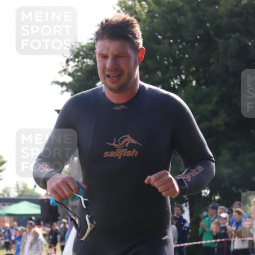 16.06.2024 - 26. Vierlanden-Triathlon Lena Gebhardt http://msf.ph/oto/6312035 16.06.2024 09:34:25 Schwimmen 35, 44, 49, 68, 190, 35, 44, 49, 68, 190 meine-sportfotos.de