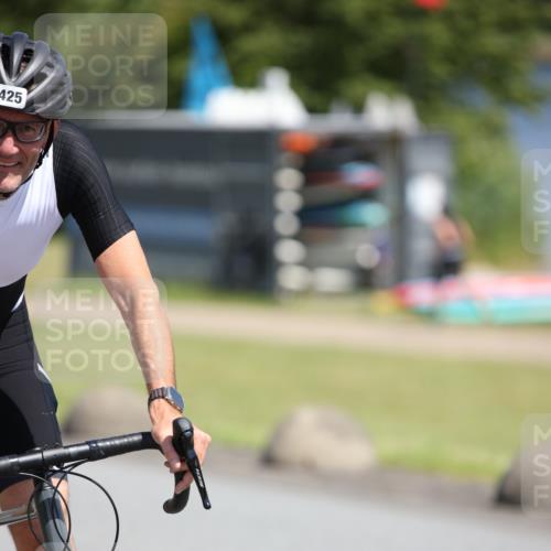 16.06.2024 - 26. Vierlanden-Triathlon Jannik Wohlers http://msf.ph/oto/6312068 16.06.2024 11:44:39 Radfahren 228, 280, 425, 448 meine-sportfotos.de