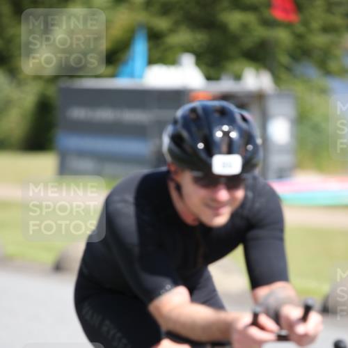 16.06.2024 - 26. Vierlanden-Triathlon Jannik Wohlers http://msf.ph/oto/6312136 16.06.2024 11:44:43 Radfahren 55, 228, 313, 322, 413, 425, 448 meine-sportfotos.de