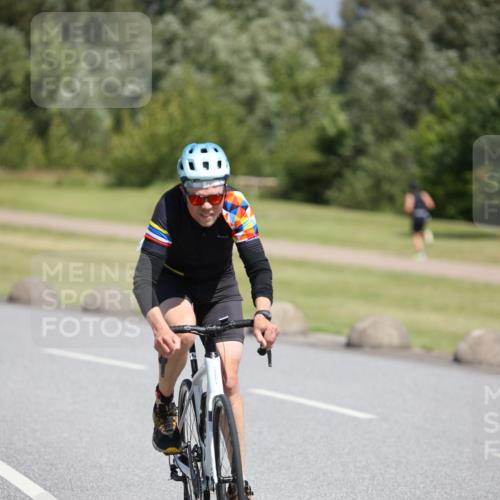 16.06.2024 - 26. Vierlanden-Triathlon Jannik Wohlers http://msf.ph/oto/6312170 16.06.2024 11:44:47 Radfahren 55, 313, 322, 413, 425, 431 meine-sportfotos.de