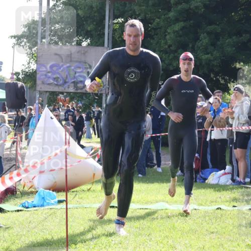 16.06.2024 - 26. Vierlanden-Triathlon Lena Gebhardt http://msf.ph/oto/6312258 16.06.2024 09:34:43 Schwimmen 14, 44, 76, 14, 44, 76 meine-sportfotos.de