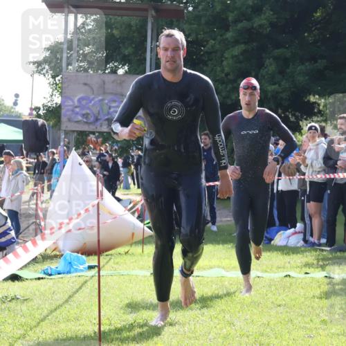16.06.2024 - 26. Vierlanden-Triathlon Lena Gebhardt http://msf.ph/oto/6312268 16.06.2024 09:34:43 Schwimmen 14, 44, 76, 14, 44, 76 meine-sportfotos.de