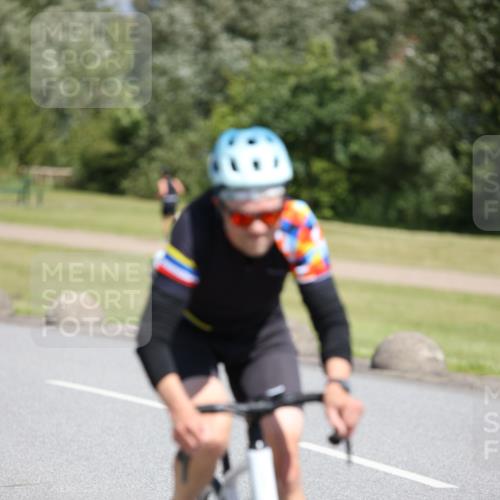 16.06.2024 - 26. Vierlanden-Triathlon Jannik Wohlers http://msf.ph/oto/6312277 16.06.2024 11:44:47 Radfahren 55, 313, 322, 413, 425, 431 meine-sportfotos.de