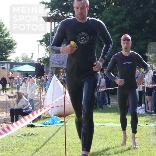 16.06.2024 - 26. Vierlanden-Triathlon Lena Gebhardt http://msf.ph/oto/6312281 16.06.2024 09:34:44 Schwimmen 14, 44, 76, 14, 44, 76 meine-sportfotos.de