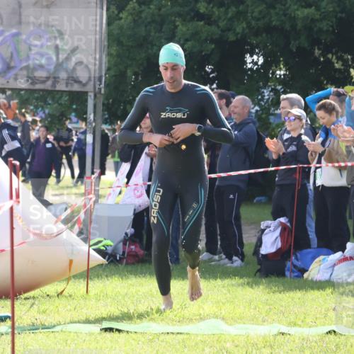 16.06.2024 - 26. Vierlanden-Triathlon Lena Gebhardt http://msf.ph/oto/6312433 16.06.2024 09:35:46 Schwimmen 56, 56 meine-sportfotos.de