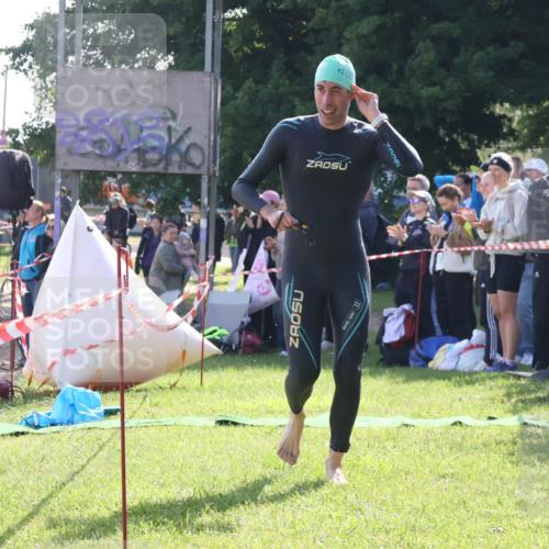 16.06.2024 - 26. Vierlanden-Triathlon Lena Gebhardt http://msf.ph/oto/6312465 16.06.2024 09:35:49 Schwimmen 56, 56 meine-sportfotos.de