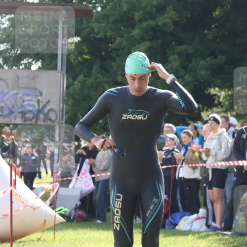 16.06.2024 - 26. Vierlanden-Triathlon Lena Gebhardt http://msf.ph/oto/6312472 16.06.2024 09:35:49 Schwimmen 56, 56 meine-sportfotos.de