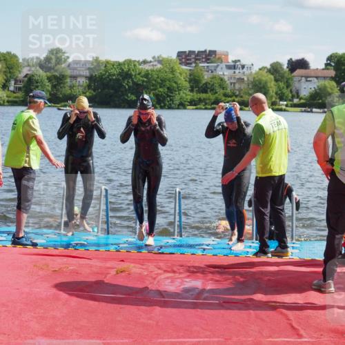 16.06.2024 - 7 Türme Triathlon KatJ http://msf.ph/oto/6312510 16.06.2024 11:17:32 Schwimmen 28, 165, 186, 227, 237, 242, 272, 618 meine-sportfotos.de