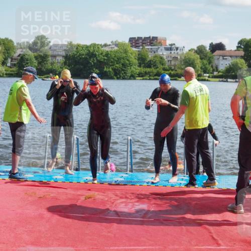 16.06.2024 - 7 Türme Triathlon KatJ http://msf.ph/oto/6312527 16.06.2024 11:17:33 Schwimmen 28, 165, 186, 227, 237, 242, 272, 618 meine-sportfotos.de