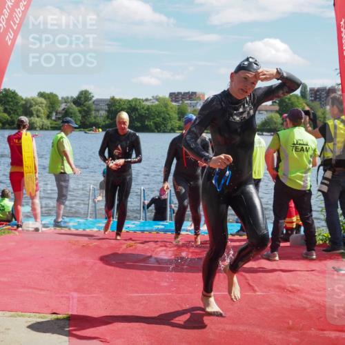 16.06.2024 - 7 Türme Triathlon KatJ http://msf.ph/oto/6312564 16.06.2024 11:17:35 Schwimmen 28, 165, 186, 227, 237, 240, 242, 272, 618 meine-sportfotos.de