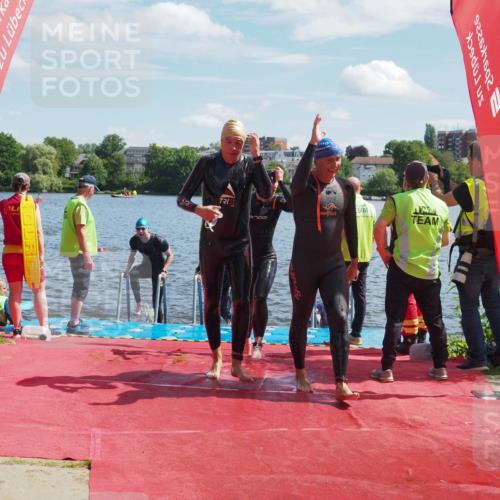 16.06.2024 - 7 Türme Triathlon KatJ http://msf.ph/oto/6312598 16.06.2024 11:17:36 Schwimmen 28, 165, 227, 237, 240, 242, 272, 618 meine-sportfotos.de
