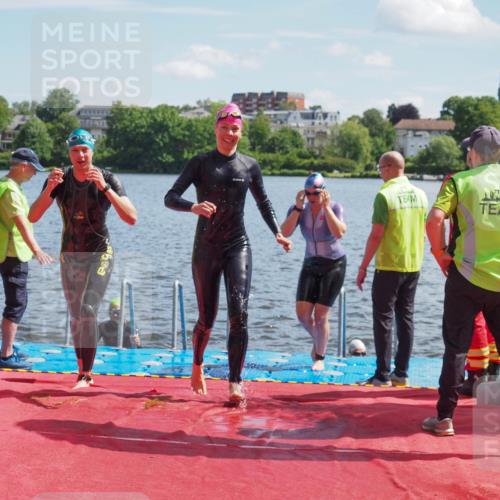 16.06.2024 - 7 Türme Triathlon KatJ http://msf.ph/oto/6312611 16.06.2024 11:17:40 Schwimmen 28, 165, 227, 237, 240, 242, 272, 618 meine-sportfotos.de
