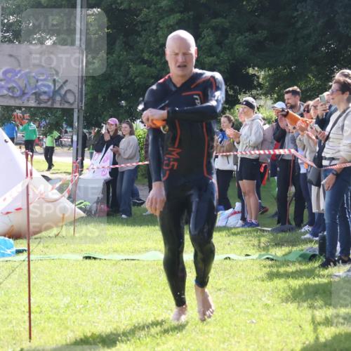 16.06.2024 - 26. Vierlanden-Triathlon Lena Gebhardt http://msf.ph/oto/6312612 16.06.2024 09:36:27 Schwimmen 86, 107, 108, 167, 86, 107, 108, 167 meine-sportfotos.de