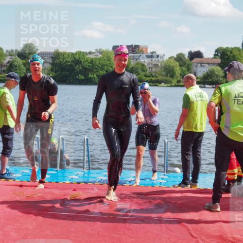 16.06.2024 - 7 Türme Triathlon KatJ http://msf.ph/oto/6312618 16.06.2024 11:17:40 Schwimmen 28, 165, 227, 237, 240, 242, 272, 618 meine-sportfotos.de