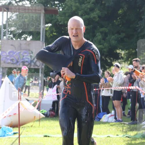 16.06.2024 - 26. Vierlanden-Triathlon Lena Gebhardt http://msf.ph/oto/6312621 16.06.2024 09:36:27 Schwimmen 86, 107, 108, 167, 86, 107, 108, 167 meine-sportfotos.de