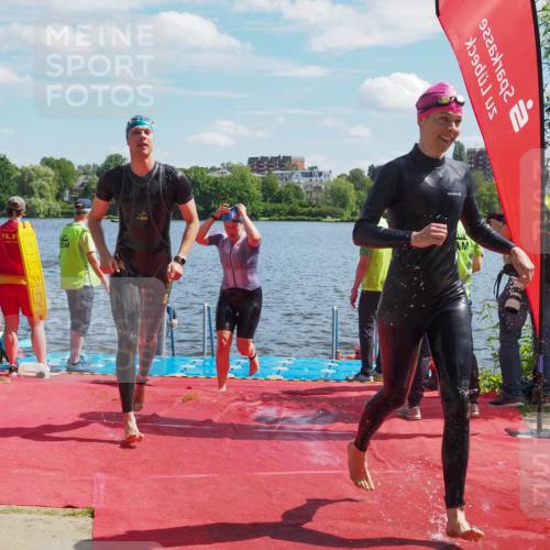 16.06.2024 - 7 Türme Triathlon KatJ http://msf.ph/oto/6312627 16.06.2024 11:17:41 Schwimmen 28, 165, 227, 237, 240, 242, 272, 618 meine-sportfotos.de
