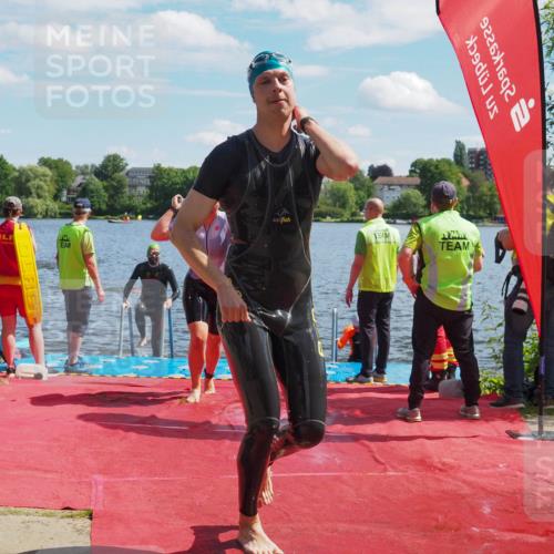 16.06.2024 - 7 Türme Triathlon KatJ http://msf.ph/oto/6312640 16.06.2024 11:17:42 Schwimmen 28, 165, 227, 237, 240, 242, 272, 618 meine-sportfotos.de