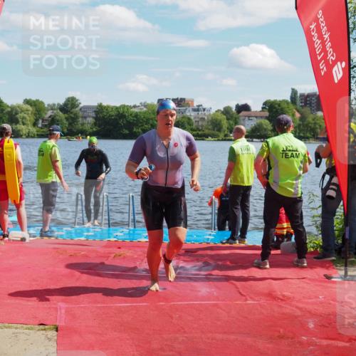 16.06.2024 - 7 Türme Triathlon KatJ http://msf.ph/oto/6312656 16.06.2024 11:17:43 Schwimmen 28, 151, 165, 227, 237, 240, 242, 272, 618 meine-sportfotos.de