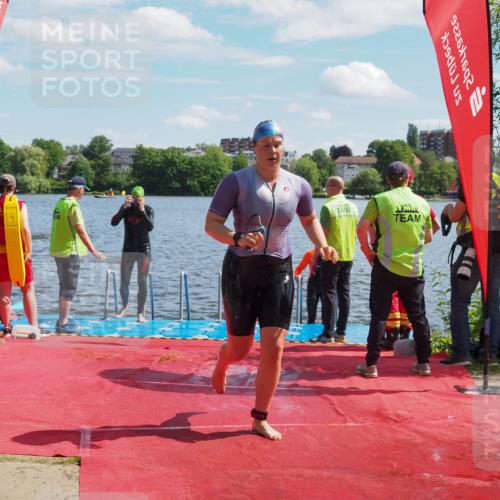 16.06.2024 - 7 Türme Triathlon KatJ http://msf.ph/oto/6312662 16.06.2024 11:17:44 Schwimmen 28, 151, 165, 227, 237, 240, 242, 272, 618 meine-sportfotos.de