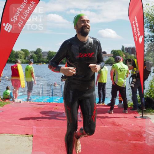 16.06.2024 - 7 Türme Triathlon KatJ http://msf.ph/oto/6312727 16.06.2024 11:17:49 Schwimmen 28, 151, 165, 227, 237, 240, 242, 618 meine-sportfotos.de