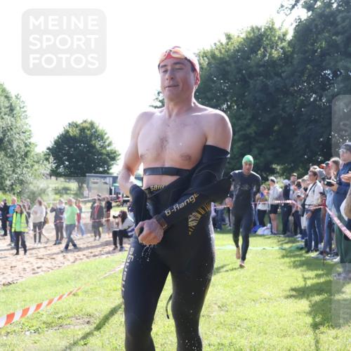 16.06.2024 - 26. Vierlanden-Triathlon Lena Gebhardt http://msf.ph/oto/6312728 16.06.2024 09:36:34 Schwimmen 61, 86, 108, 167, 61, 86, 108, 167 meine-sportfotos.de