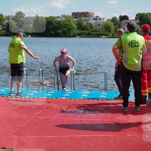 16.06.2024 - 7 Türme Triathlon KatJ http://msf.ph/oto/6312743 16.06.2024 11:18:05 Schwimmen 28, 151, 240 meine-sportfotos.de