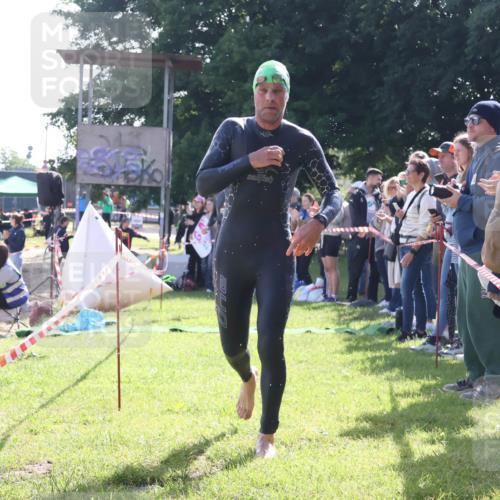 16.06.2024 - 26. Vierlanden-Triathlon Lena Gebhardt http://msf.ph/oto/6312745 16.06.2024 09:36:35 Schwimmen 61, 86, 108, 167, 61, 86, 108, 167 meine-sportfotos.de
