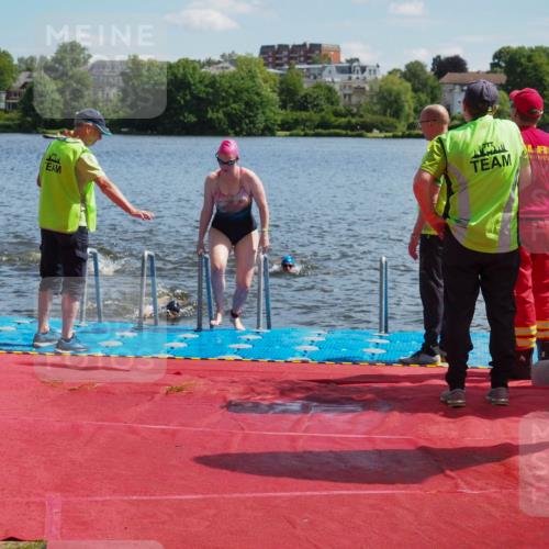 16.06.2024 - 7 Türme Triathlon KatJ http://msf.ph/oto/6312763 16.06.2024 11:18:05 Schwimmen 28, 151, 240 meine-sportfotos.de