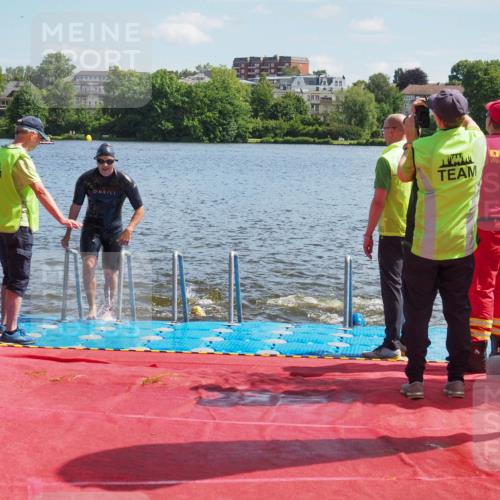 16.06.2024 - 7 Türme Triathlon KatJ http://msf.ph/oto/6312820 16.06.2024 11:18:13 Schwimmen 151, 240 meine-sportfotos.de