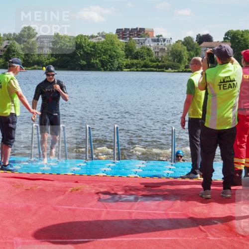 16.06.2024 - 7 Türme Triathlon KatJ http://msf.ph/oto/6312833 16.06.2024 11:18:13 Schwimmen 151, 240 meine-sportfotos.de
