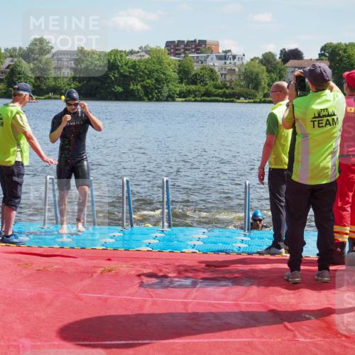 16.06.2024 - 7 Türme Triathlon KatJ http://msf.ph/oto/6312840 16.06.2024 11:18:13 Schwimmen 151, 240 meine-sportfotos.de