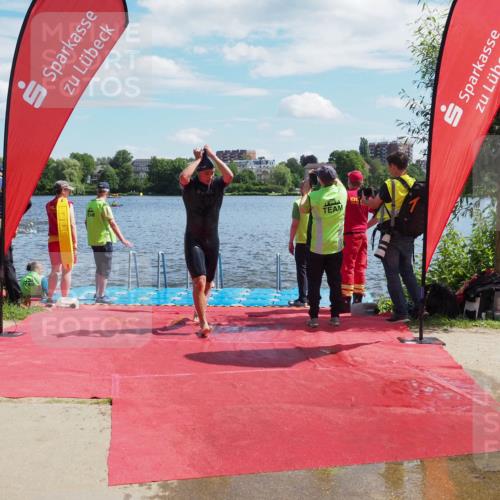 16.06.2024 - 7 Türme Triathlon KatJ http://msf.ph/oto/6312868 16.06.2024 11:18:16 Schwimmen 151, 240 meine-sportfotos.de