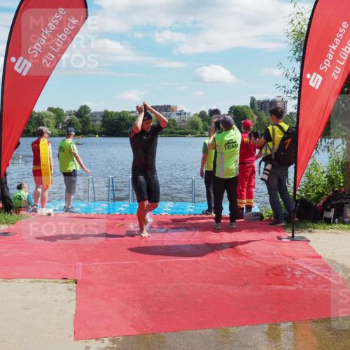 16.06.2024 - 7 Türme Triathlon KatJ http://msf.ph/oto/6312875 16.06.2024 11:18:16 Schwimmen 151, 240 meine-sportfotos.de