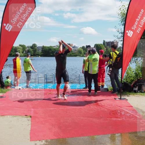 16.06.2024 - 7 Türme Triathlon KatJ http://msf.ph/oto/6312879 16.06.2024 11:18:16 Schwimmen 151, 240 meine-sportfotos.de