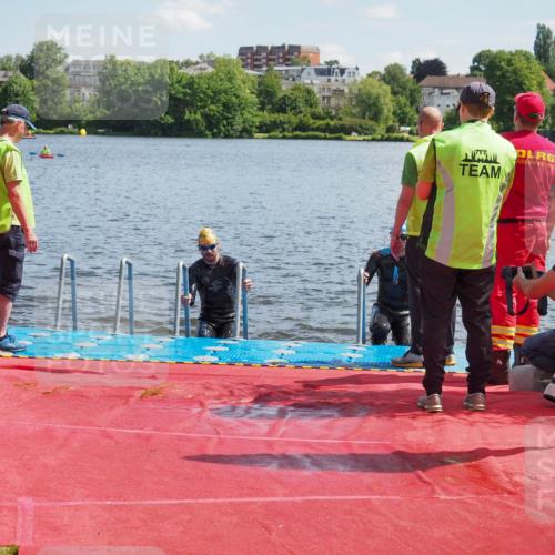 16.06.2024 - 7 Türme Triathlon KatJ http://msf.ph/oto/6312900 16.06.2024 11:18:20 Schwimmen 151, 240 meine-sportfotos.de