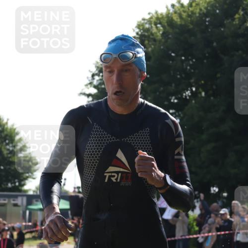 16.06.2024 - 26. Vierlanden-Triathlon Lena Gebhardt http://msf.ph/oto/6312910 16.06.2024 09:36:57 Schwimmen 99, 122, 99, 122 meine-sportfotos.de