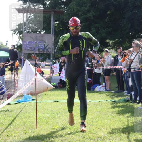 16.06.2024 - 26. Vierlanden-Triathlon Lena Gebhardt http://msf.ph/oto/6312945 16.06.2024 09:37:02 Schwimmen 122, 144, 122, 144 meine-sportfotos.de