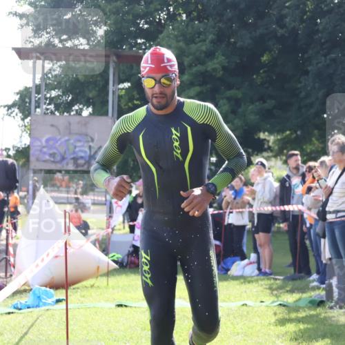 16.06.2024 - 26. Vierlanden-Triathlon Lena Gebhardt http://msf.ph/oto/6312955 16.06.2024 09:37:03 Schwimmen 116, 122, 144, 116, 122, 144 meine-sportfotos.de