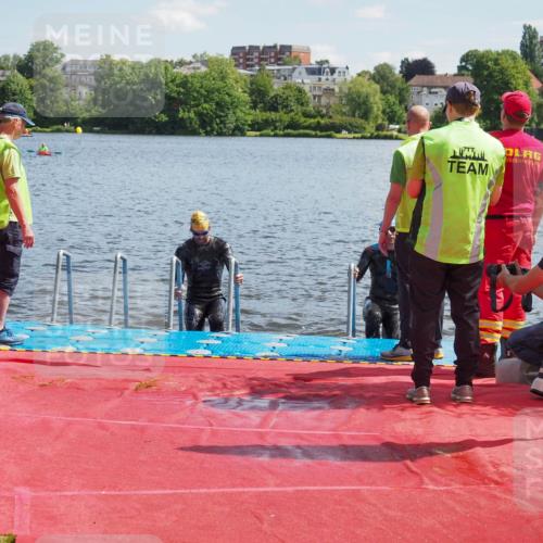 16.06.2024 - 7 Türme Triathlon KatJ http://msf.ph/oto/6313025 16.06.2024 11:18:21 Schwimmen 151, 240 meine-sportfotos.de