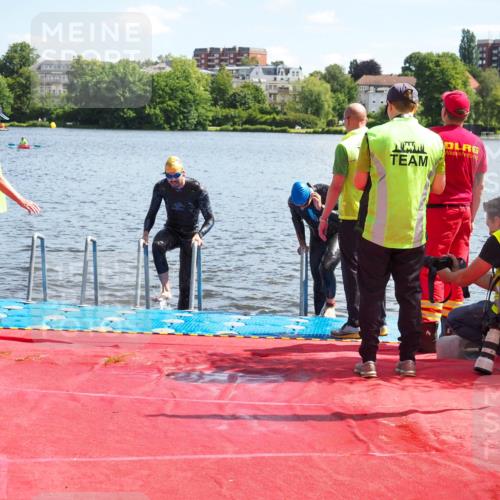 16.06.2024 - 7 Türme Triathlon KatJ http://msf.ph/oto/6313043 16.06.2024 11:18:22 Schwimmen 151 meine-sportfotos.de