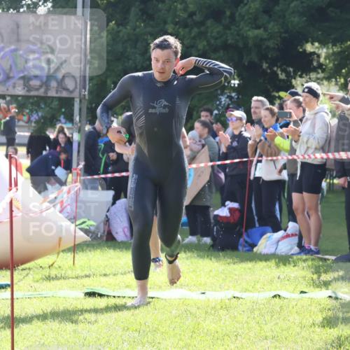 16.06.2024 - 26. Vierlanden-Triathlon Lena Gebhardt http://msf.ph/oto/6313095 16.06.2024 09:37:37 Schwimmen 18, 32, 39, 41, 45, 170, 18, 32, 39, 41, 45, 170 meine-sportfotos.de