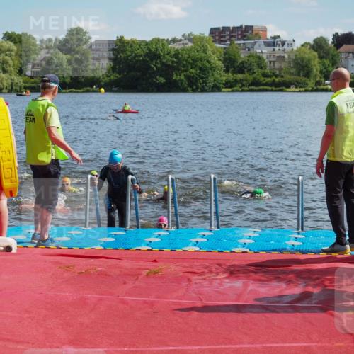 16.06.2024 - 7 Türme Triathlon KatJ http://msf.ph/oto/6313101 16.06.2024 11:18:52 Schwimmen 11, 36, 156, 216, 262, 268, 615 meine-sportfotos.de