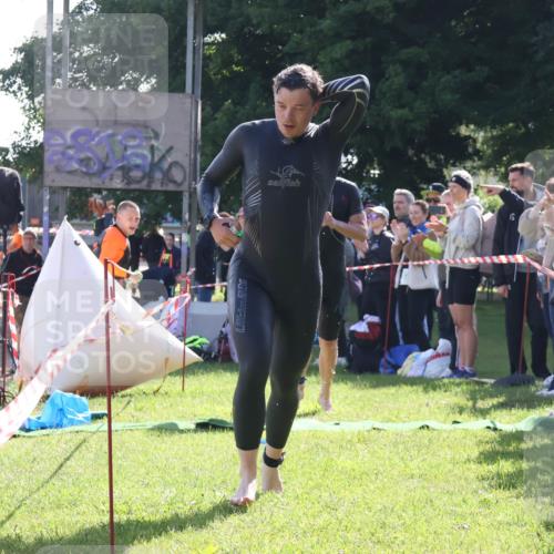 16.06.2024 - 26. Vierlanden-Triathlon Lena Gebhardt http://msf.ph/oto/6313110 16.06.2024 09:37:38 Schwimmen 6, 18, 32, 39, 41, 45, 170, 6, 18, 32, 39, 41, 45, 170 meine-sportfotos.de