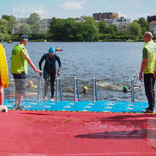 16.06.2024 - 7 Türme Triathlon KatJ http://msf.ph/oto/6313113 16.06.2024 11:18:54 Schwimmen 11, 36, 156, 216, 232, 262, 268, 615 meine-sportfotos.de